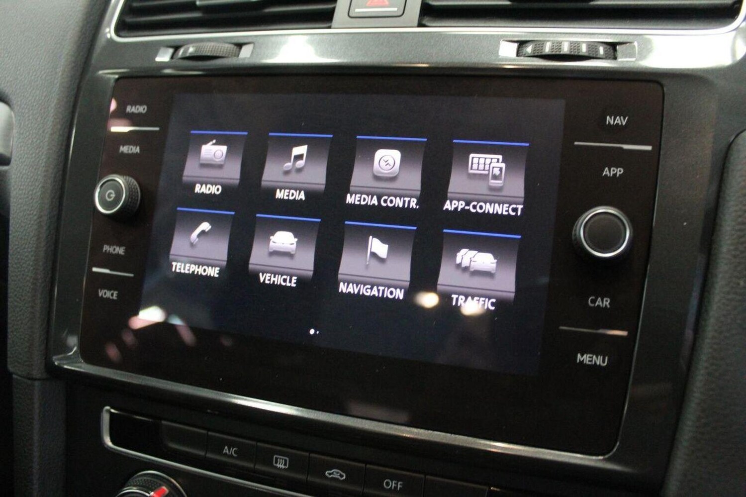 Used Volkswagen Golf 2017 for sale - 76793851: Photo 37