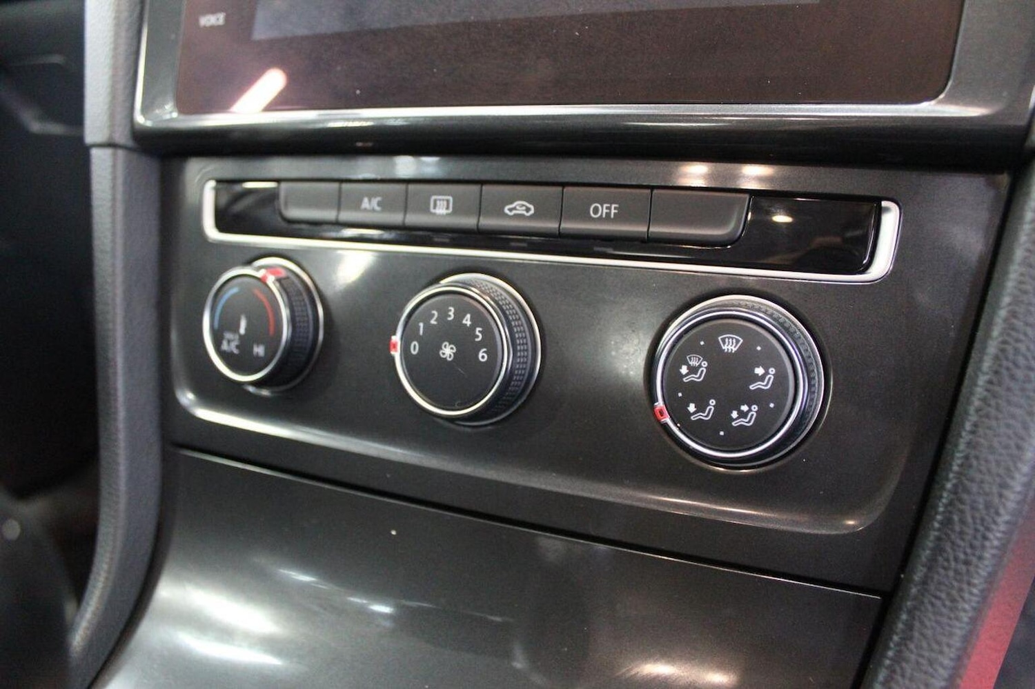 Used Volkswagen Golf 2017 for sale - 76793851: Photo 38