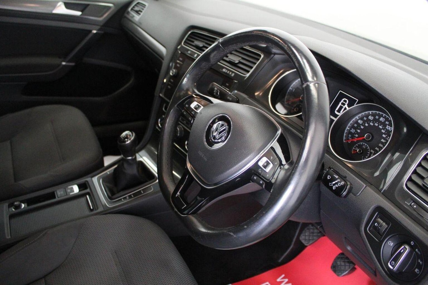 Used Volkswagen Golf 2017 for sale - 76793851: Photo 43