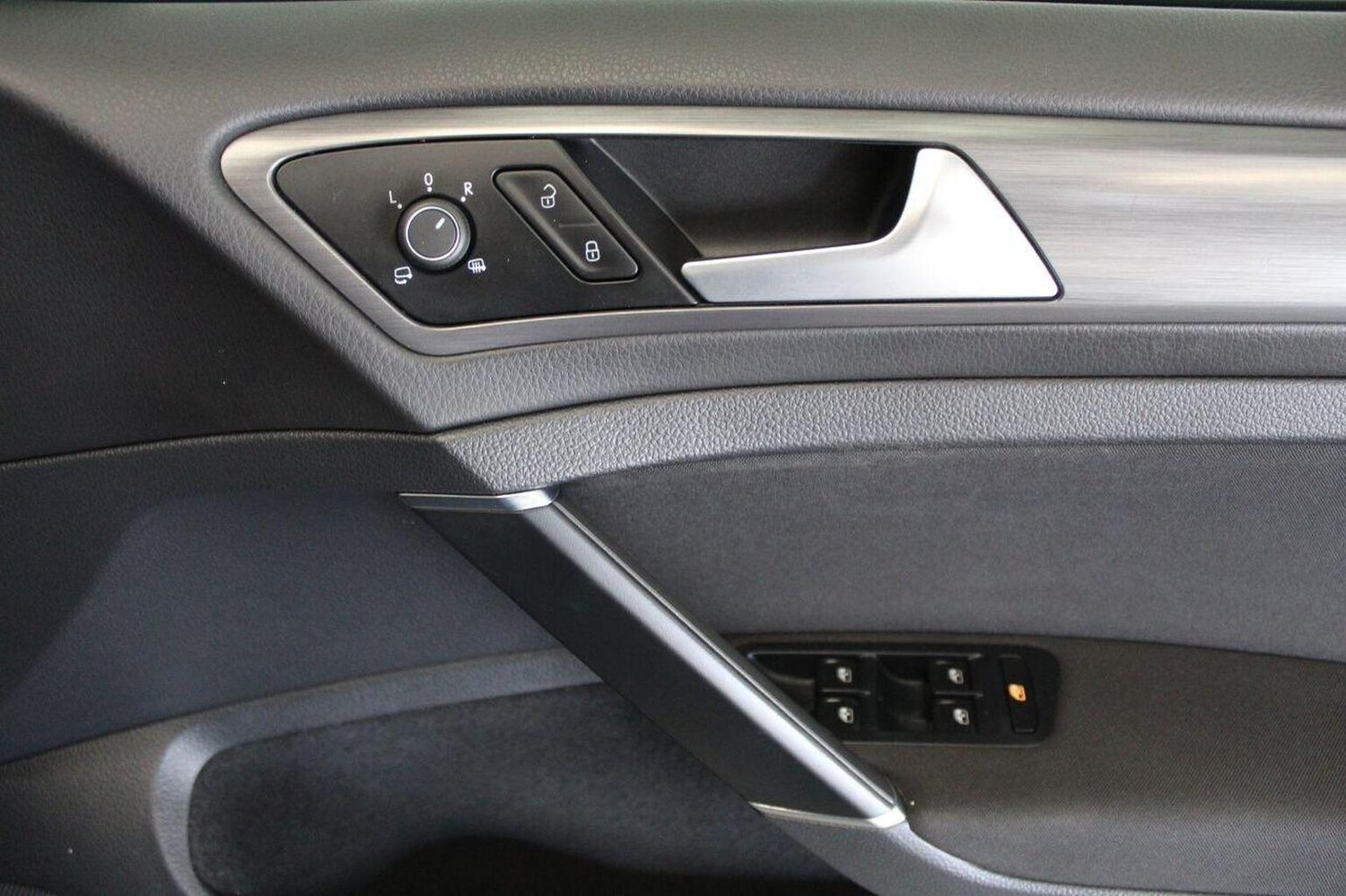 Used Volkswagen Golf 2017 for sale - 76793851: Photo 47