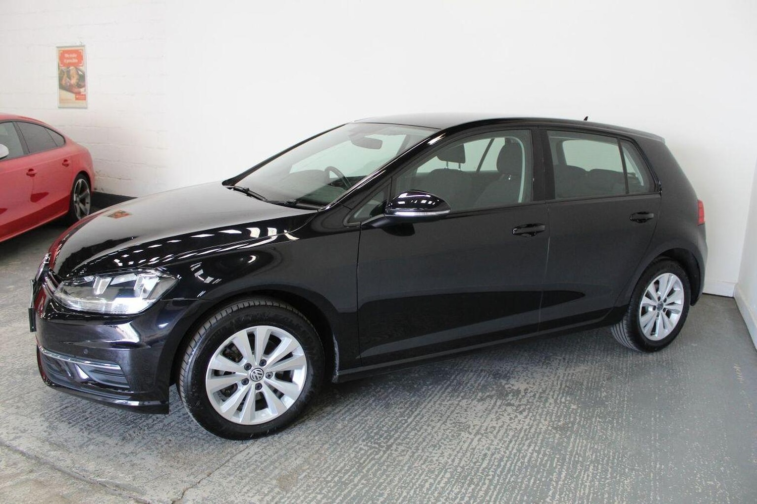 Used Volkswagen Golf 2017 for sale - 76793851: Photo 5