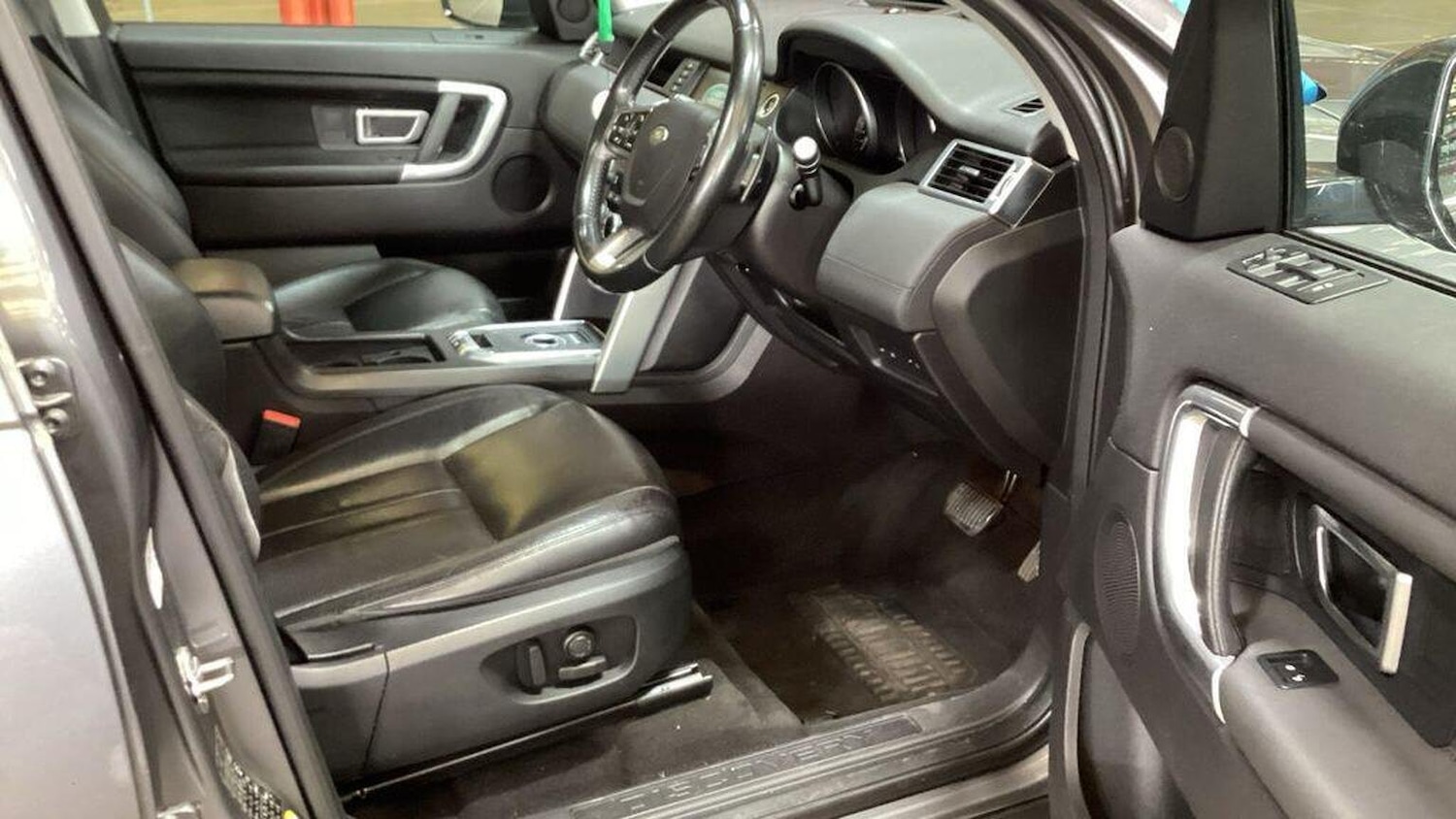 Used Land Rover Discovery Sport 2016 for sale - 76149269: Photo 13