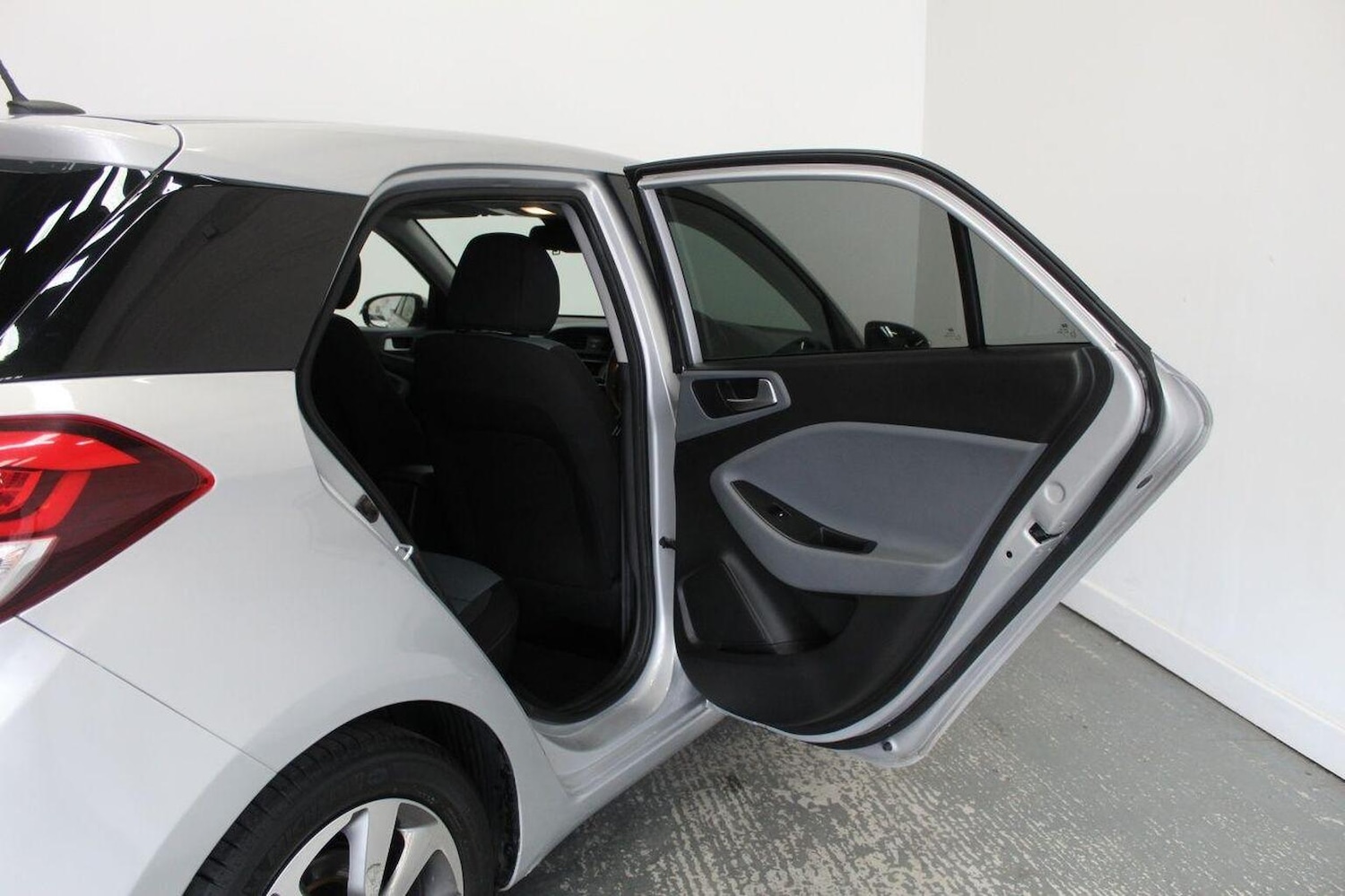 Used Hyundai i20 2016 for sale - 77707337: Photo 28