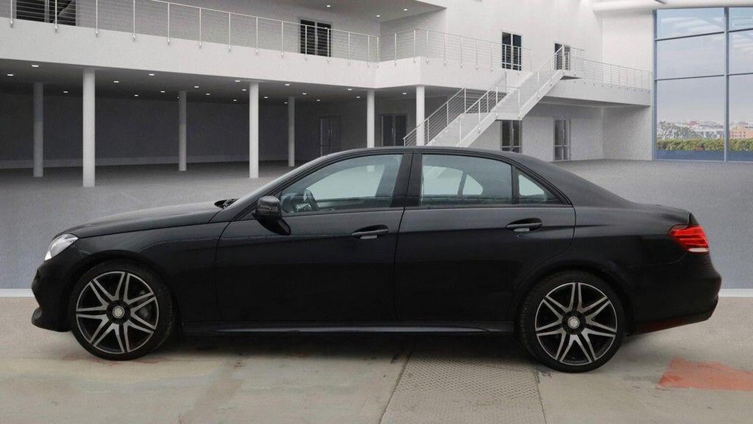 Used Mercedes-Benz E Class 2015 for sale - 77649528: Photo 8