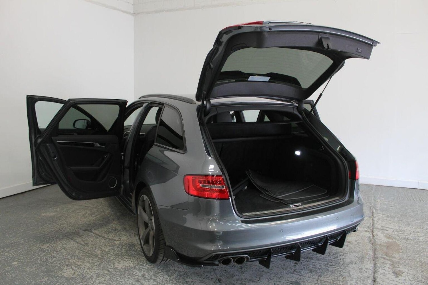 Used Audi A4 Avant 2015 for sale - 76231640: Photo 17