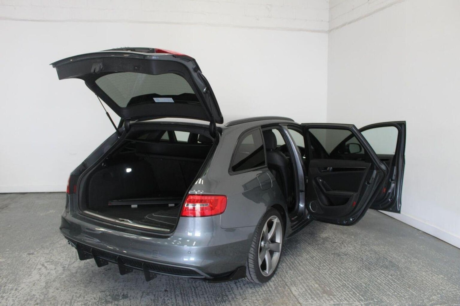 Used Audi A4 Avant 2015 for sale - 76231640: Photo 19