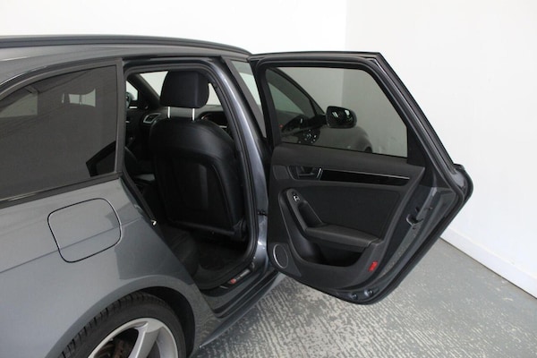 Used Audi A4 Avant 2015 for sale - 76231640: Photo 24