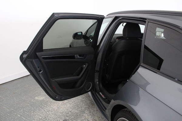 Used Audi A4 Avant 2015 for sale - 76231640: Photo 26