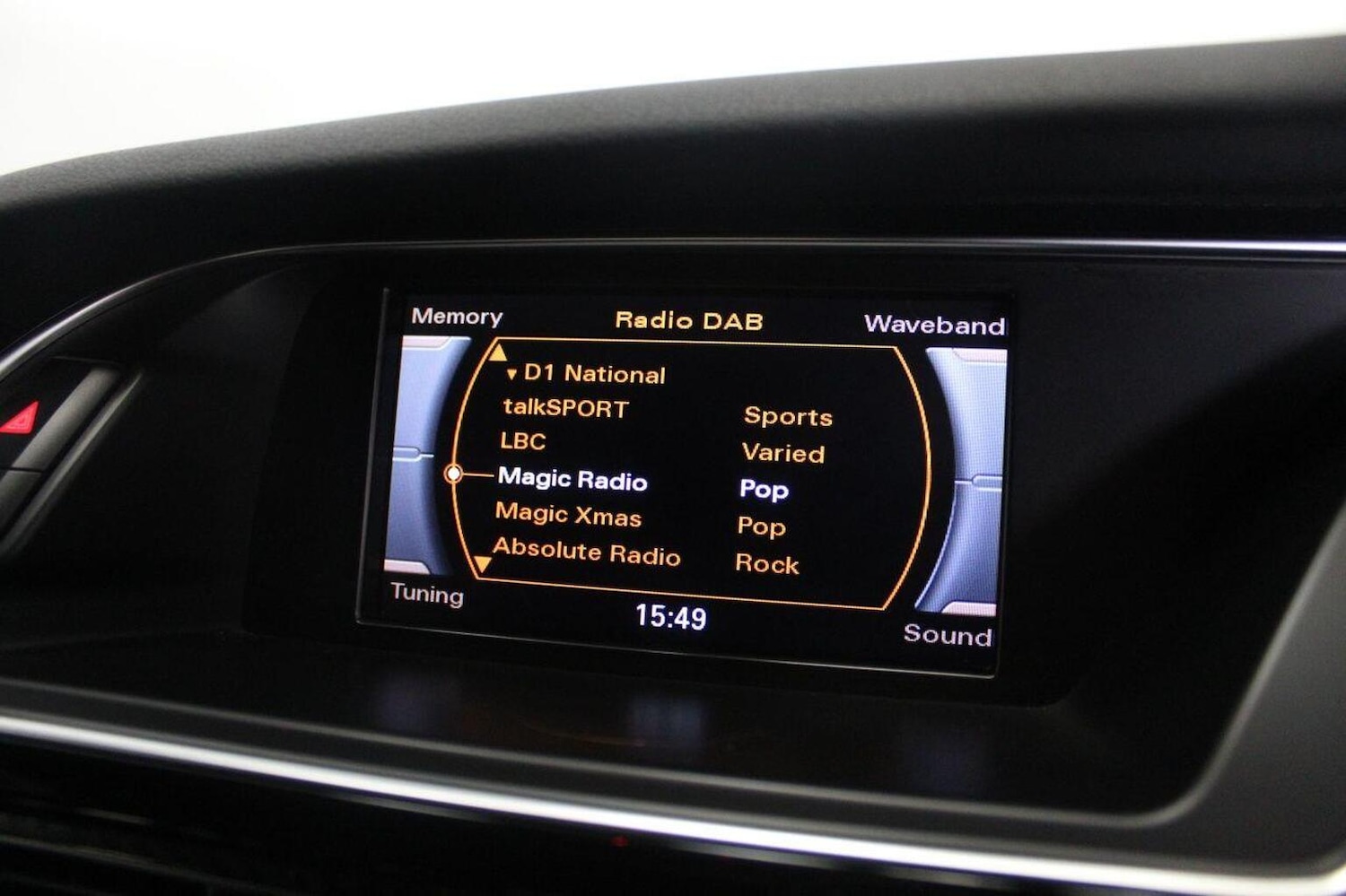 Used Audi A4 Avant 2015 for sale - 76231640: Photo 32