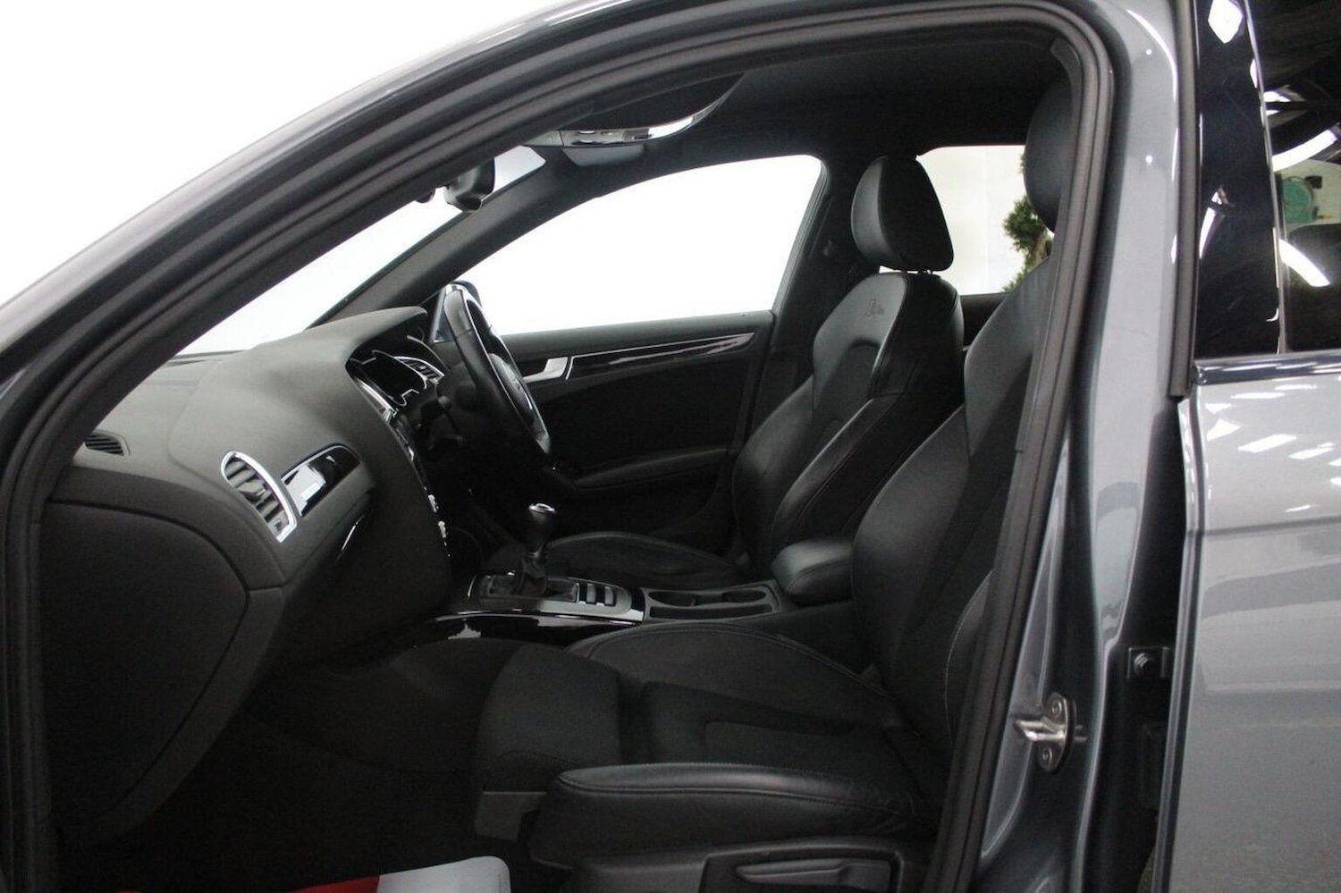 Used Audi A4 Avant 2015 for sale - 76231640: Photo 45