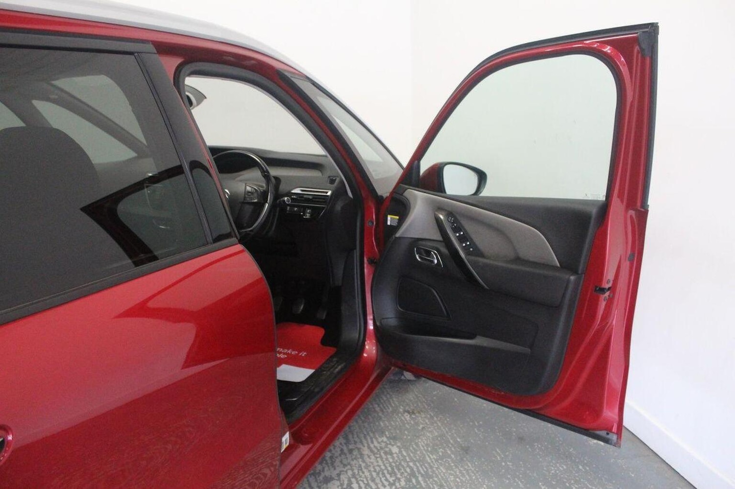 Used Citroen Grand C4 Picasso 2017 for sale - 77166150: Photo 25