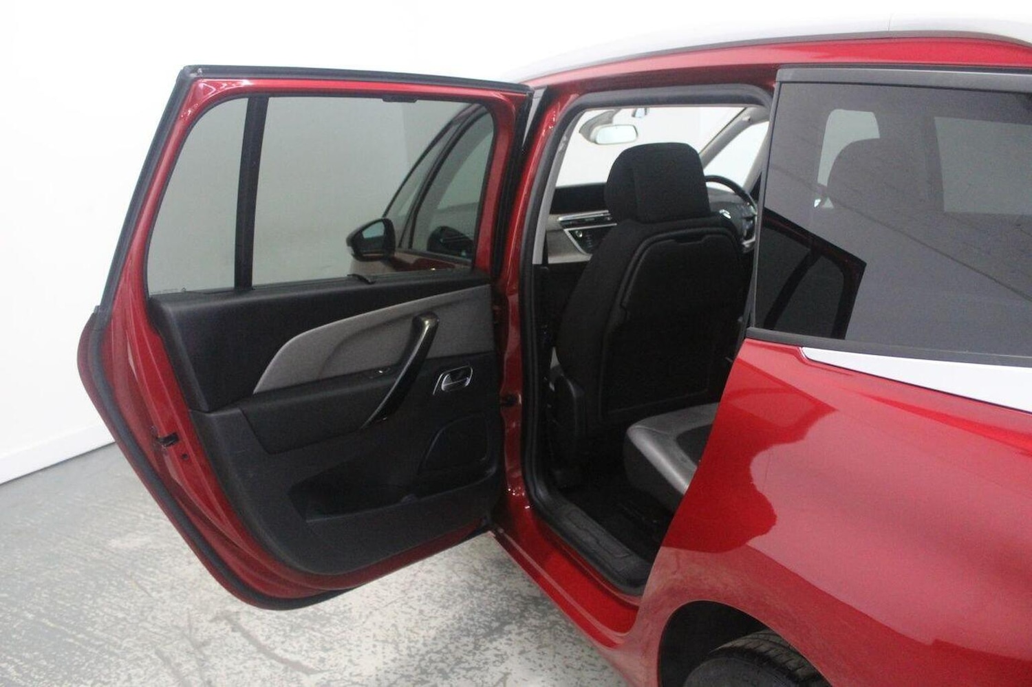 Used Citroen Grand C4 Picasso 2017 for sale - 77166150: Photo 27