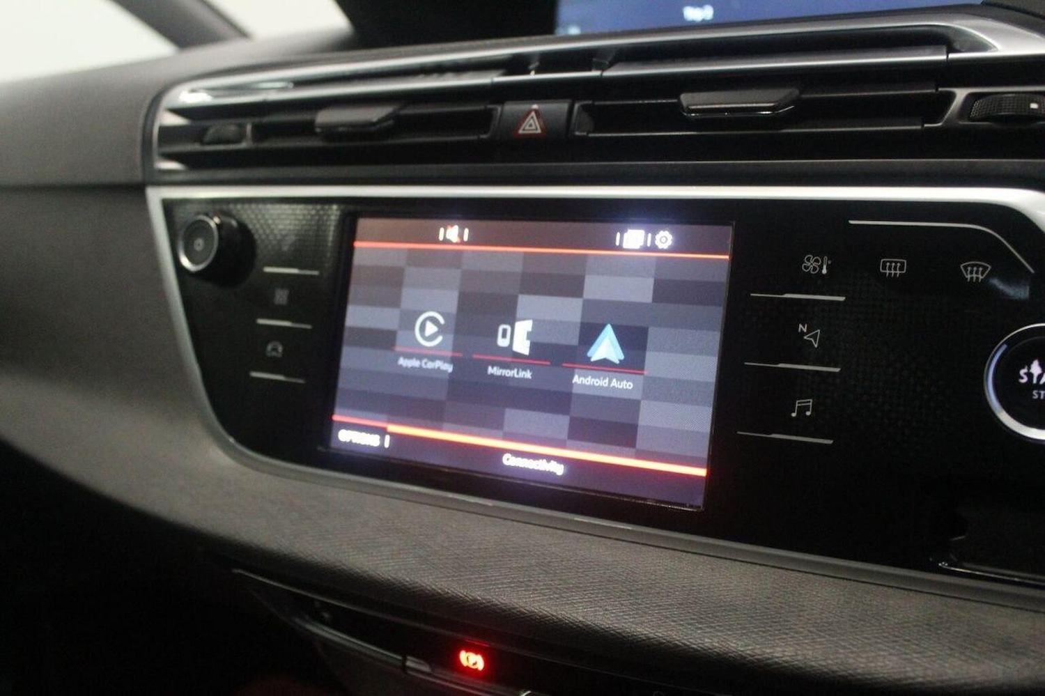 Used Citroen Grand C4 Picasso 2017 for sale - 77166150: Photo 40