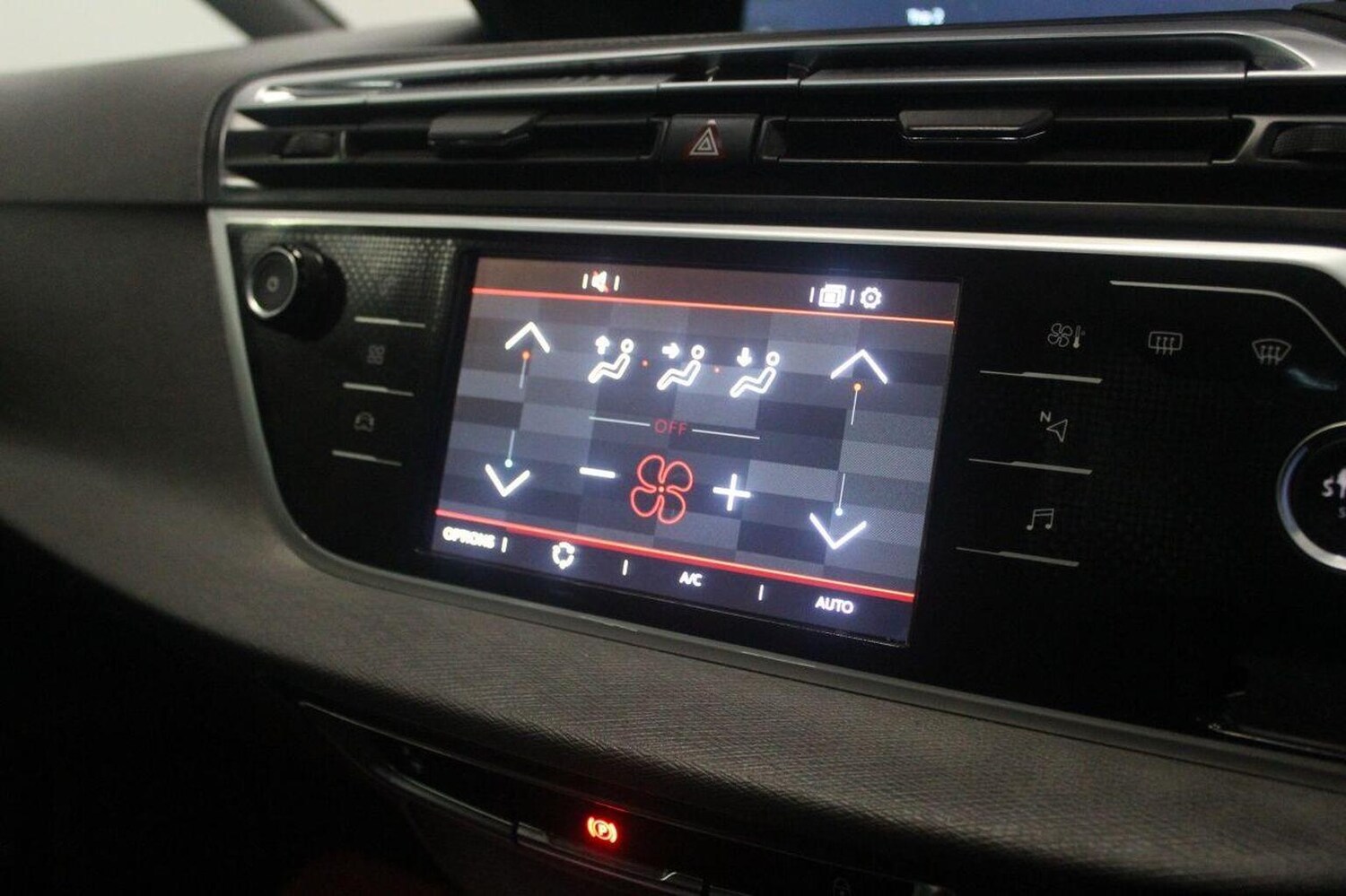 Used Citroen Grand C4 Picasso 2017 for sale - 77166150: Photo 42