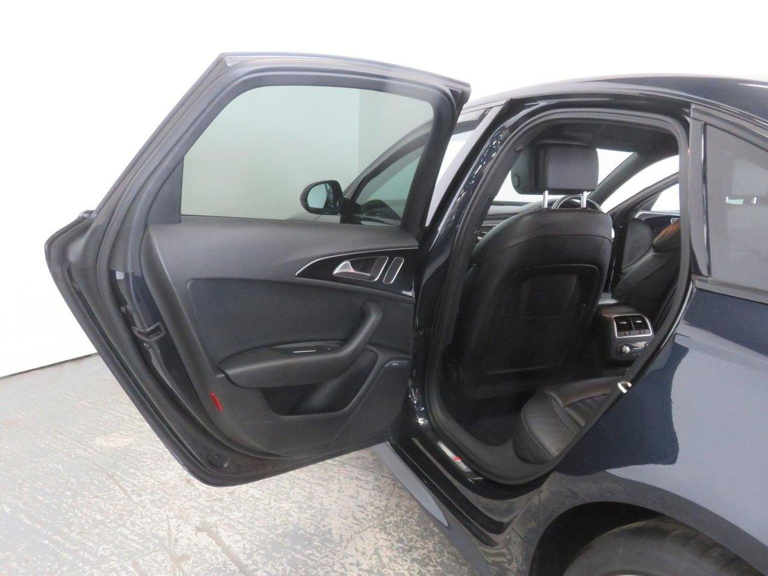 Vehicle 29