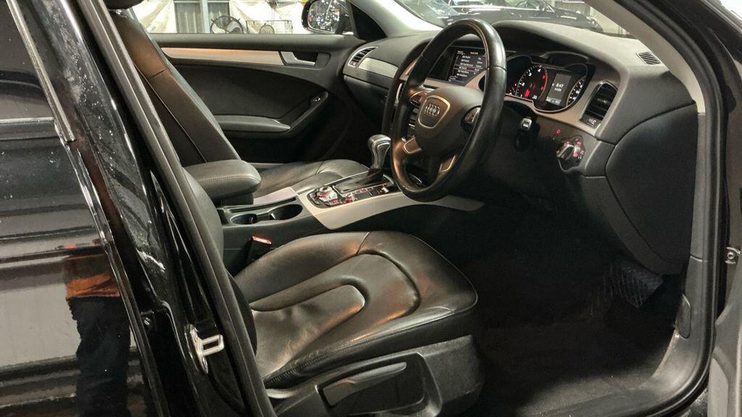 Used Audi A4 Avant 2015 for sale - 76935317: Photo 13