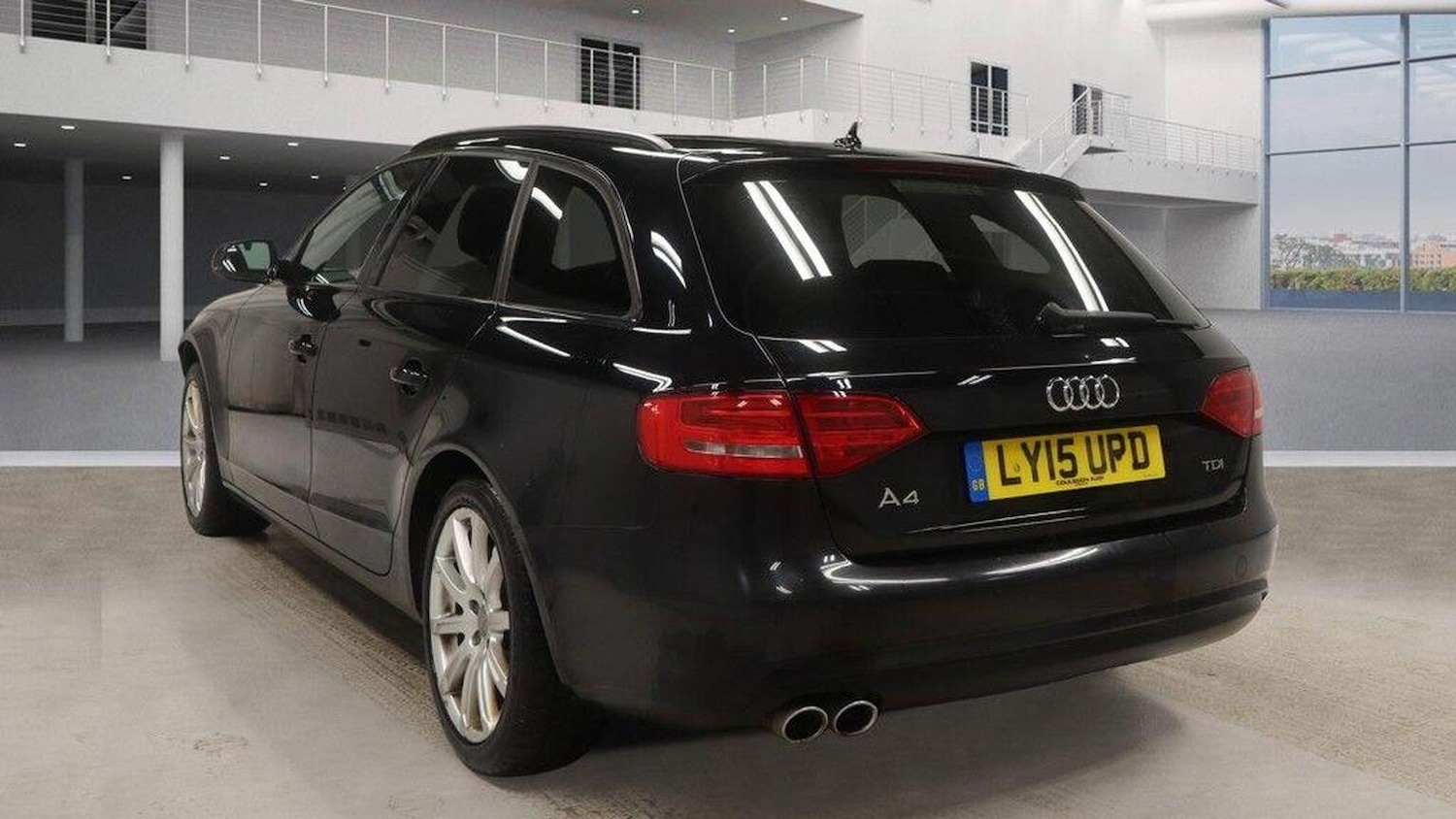 Used Audi A4 Avant 2015 for sale - 76935317: Photo 4
