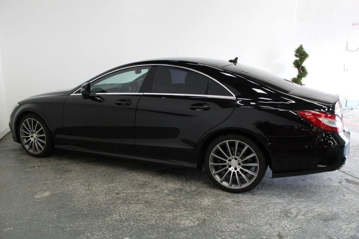 Used Mercedes-Benz CLS 2015 for sale - 76793691: Photo 10