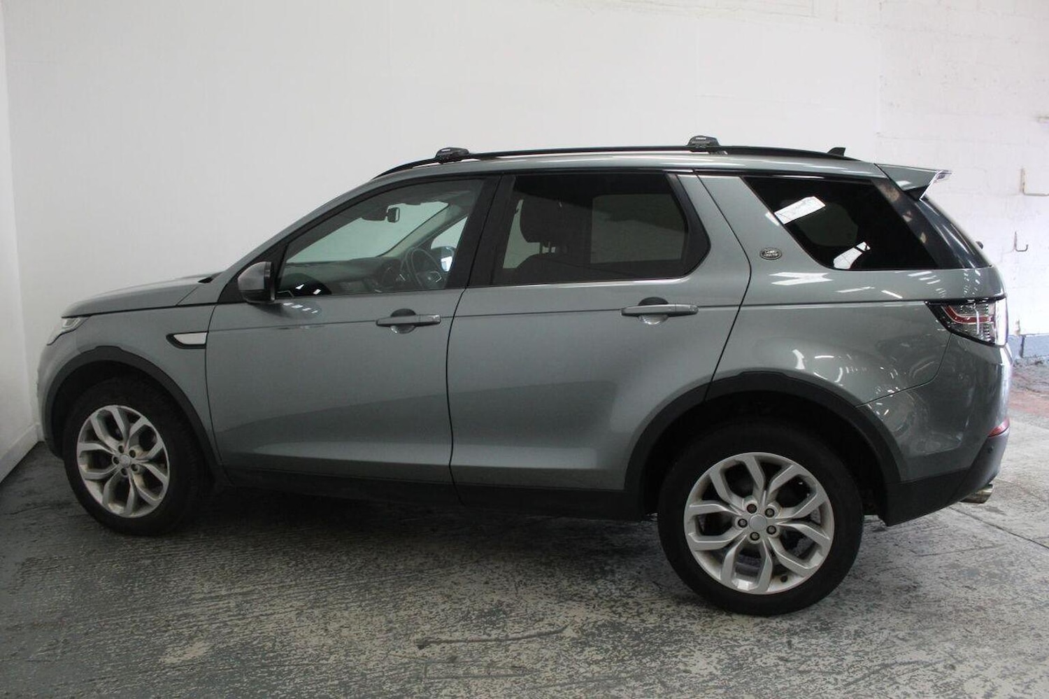 Used Land Rover Discovery Sport 2015 for sale - 77162205: Photo 10