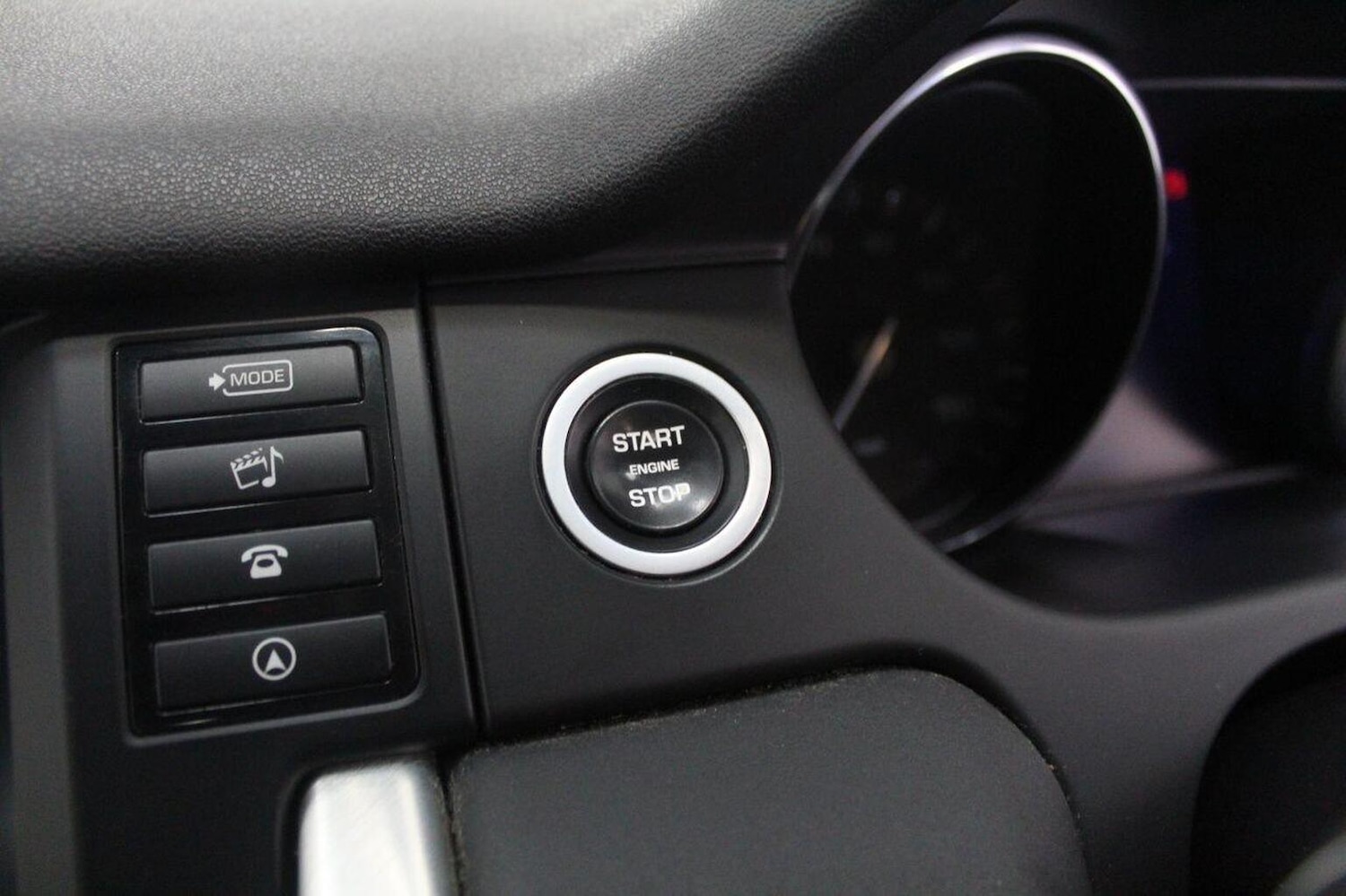 Used Land Rover Discovery Sport 2015 for sale - 77162205: Photo 51