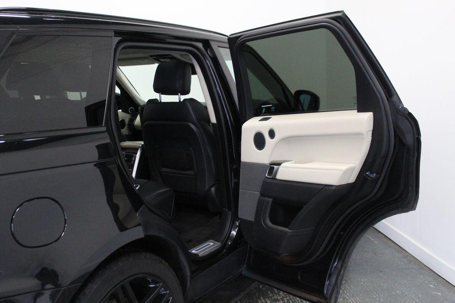 Used Land Rover Range Rover Sport 2014 for sale - 77938044: Photo 17