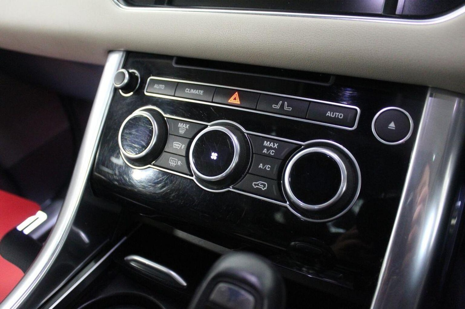 Used Land Rover Range Rover Sport 2014 for sale - 77938044: Photo 32