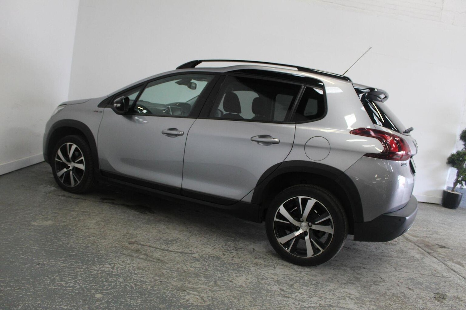 Used Peugeot 2008 2017 for sale - 77937834: Photo 10