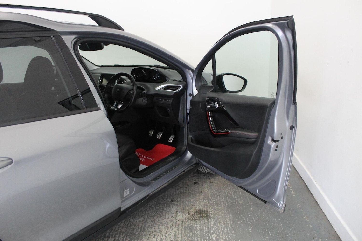 Used Peugeot 2008 2017 for sale - 77937834: Photo 26