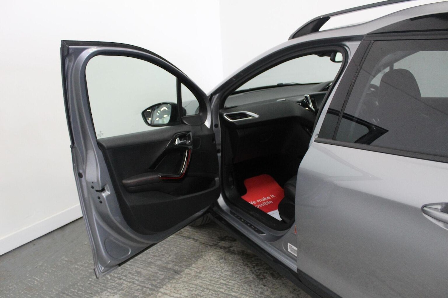 Used Peugeot 2008 2017 for sale - 77937834: Photo 28