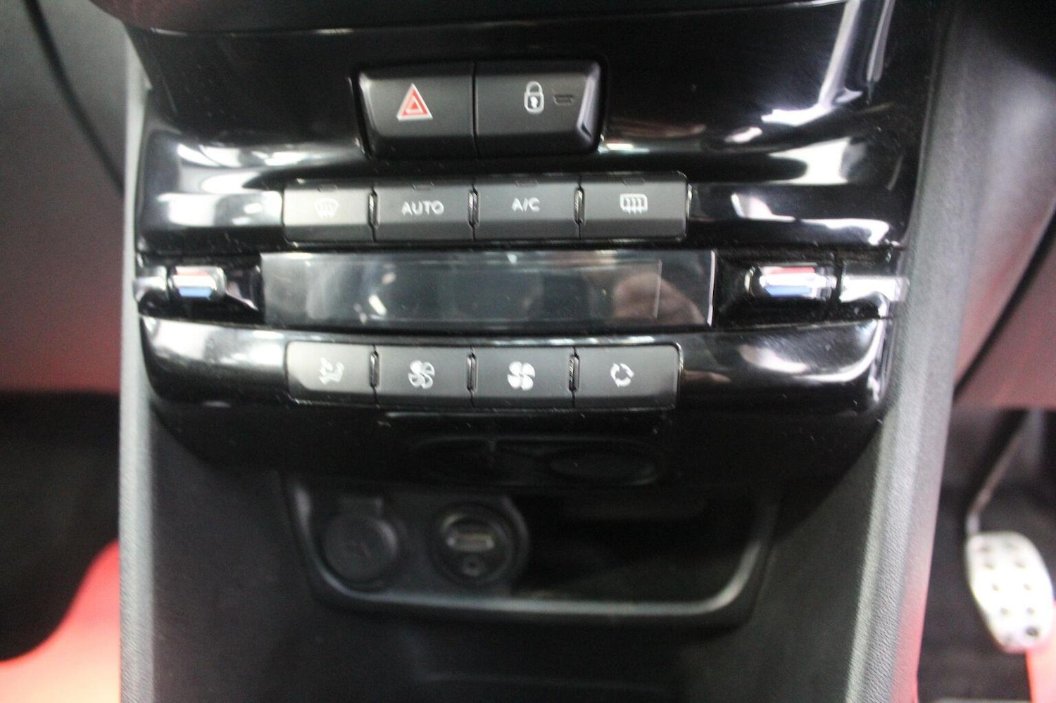 Used Peugeot 2008 2017 for sale - 77937834: Photo 41