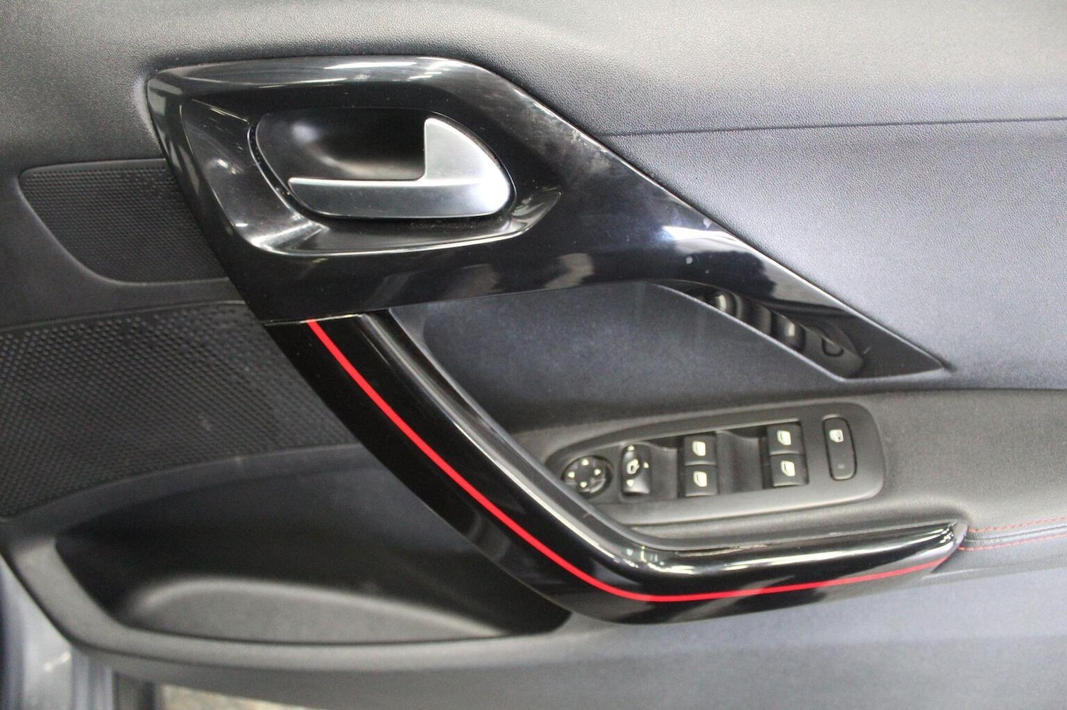 Used Peugeot 2008 2017 for sale - 77937834: Photo 48