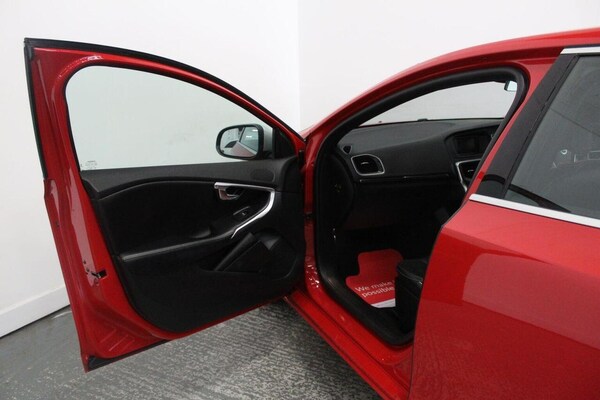 Used Volvo V40 2016 for sale - 75529852: Photo 25
