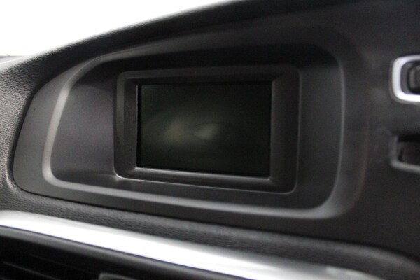Used Volvo V40 2016 for sale - 75529852: Photo 35