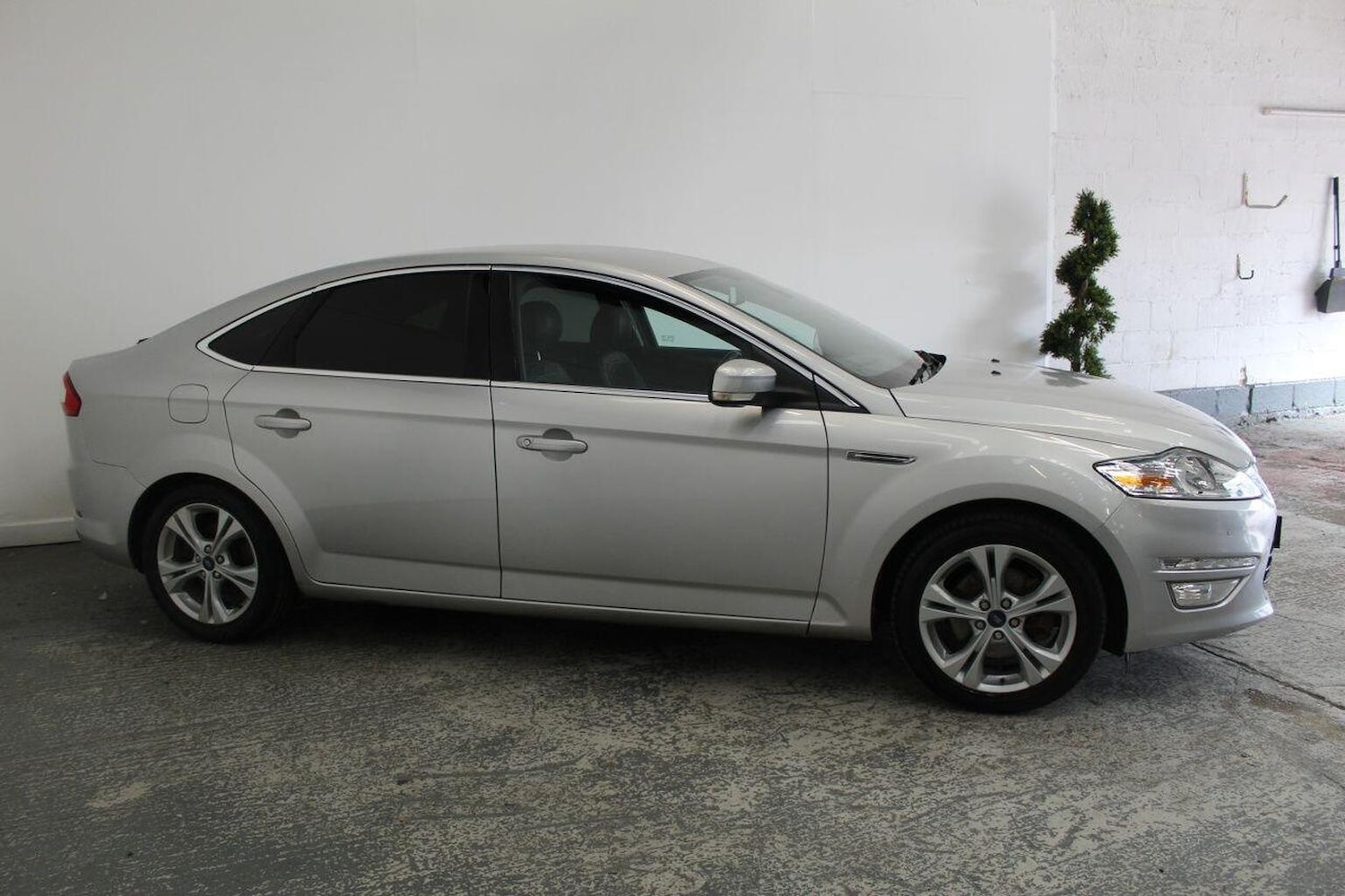 Used Ford Mondeo 2014 for sale - 76471224: Photo 4