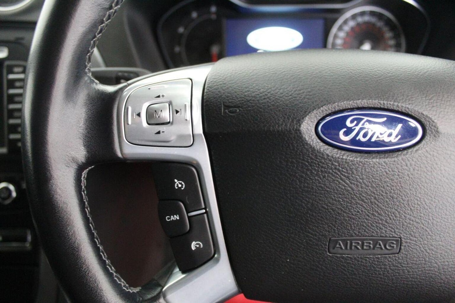 Used Ford Mondeo 2014 for sale - 76471224: Photo 41