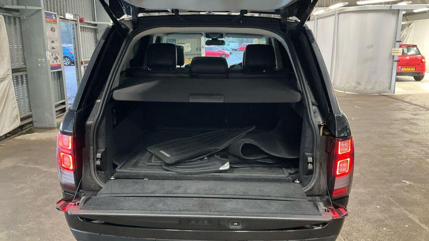 Used Land Rover Range Rover 2014 for sale - 77140786: Photo 10