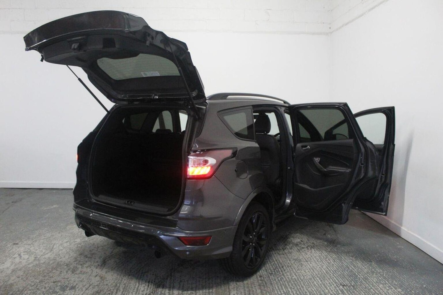 Used Ford Kuga 2017 for sale - 76799141: Photo 21