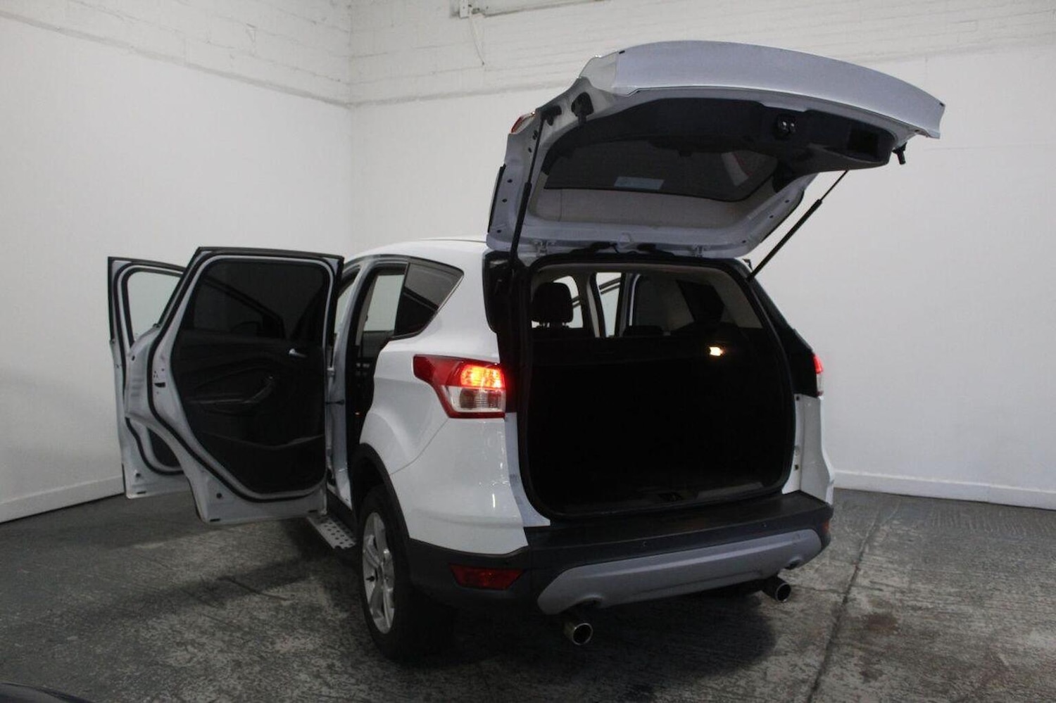 Used Ford Kuga 2015 for sale - 76580012: Photo 19