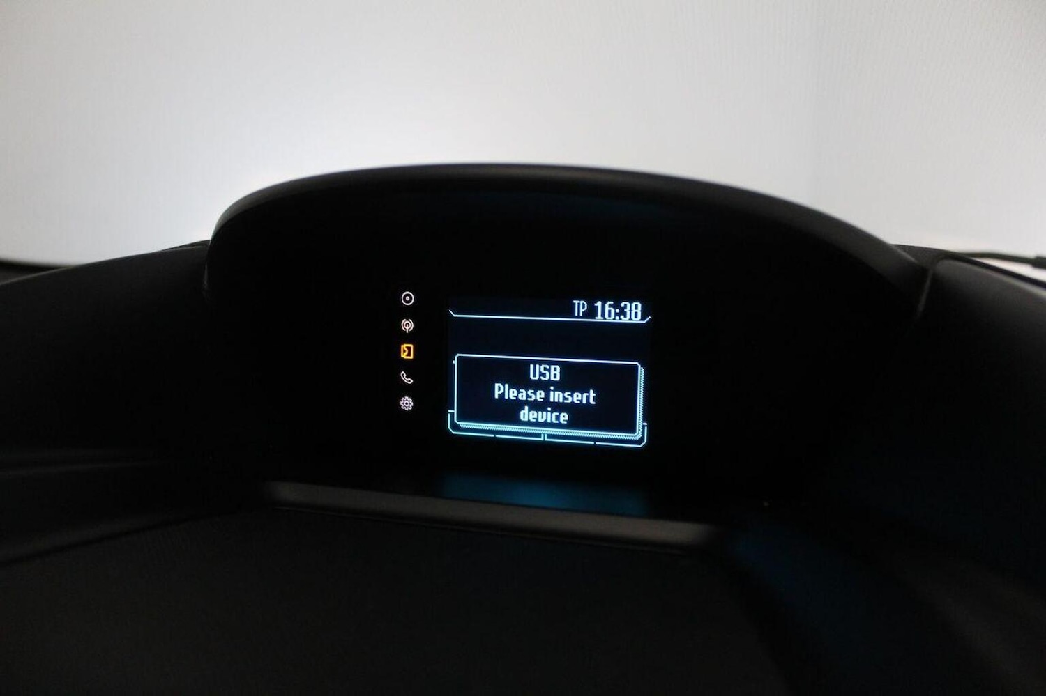 Used Ford Kuga 2015 for sale - 76580012: Photo 36