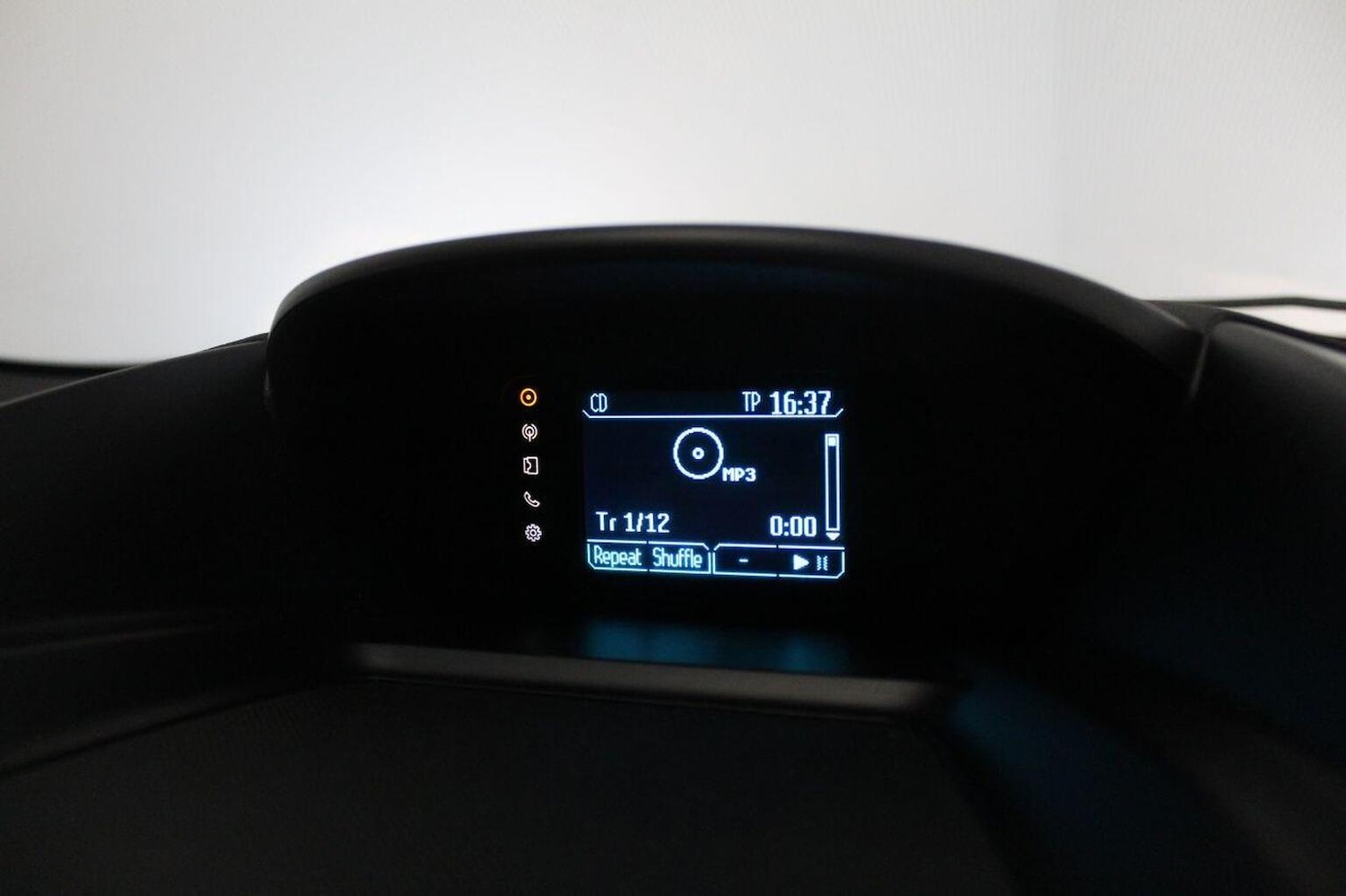 Used Ford Kuga 2015 for sale - 76580012: Photo 37