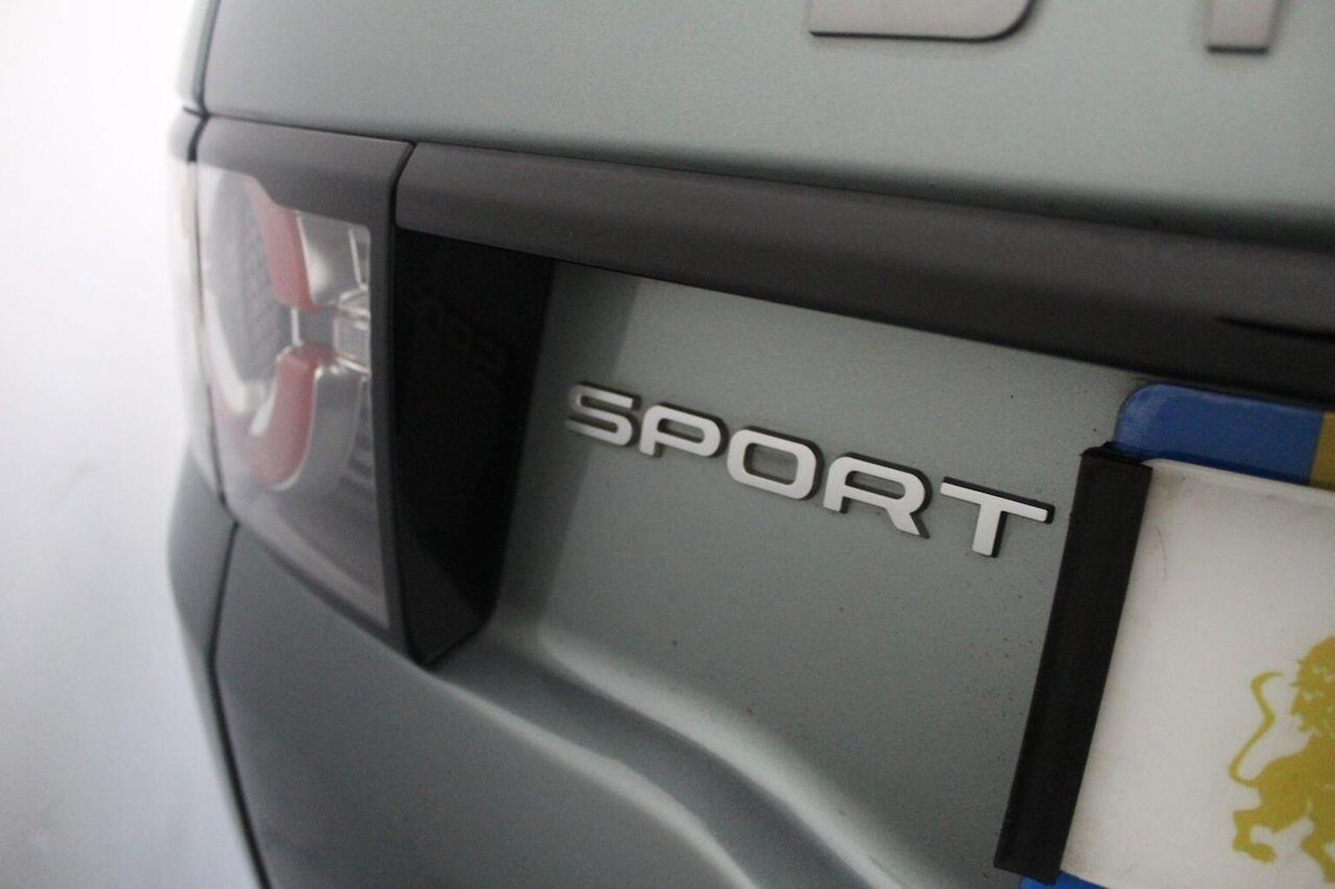 Used Land Rover Discovery Sport 2015 for sale - 77027918: Photo 19