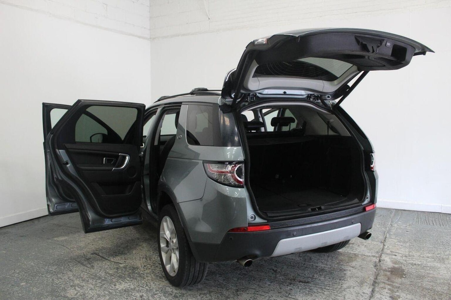 Used Land Rover Discovery Sport 2015 for sale - 77027918: Photo 21