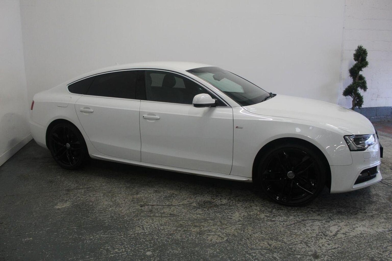 Used Audi A5 2014 for sale - 77409612: Photo 4