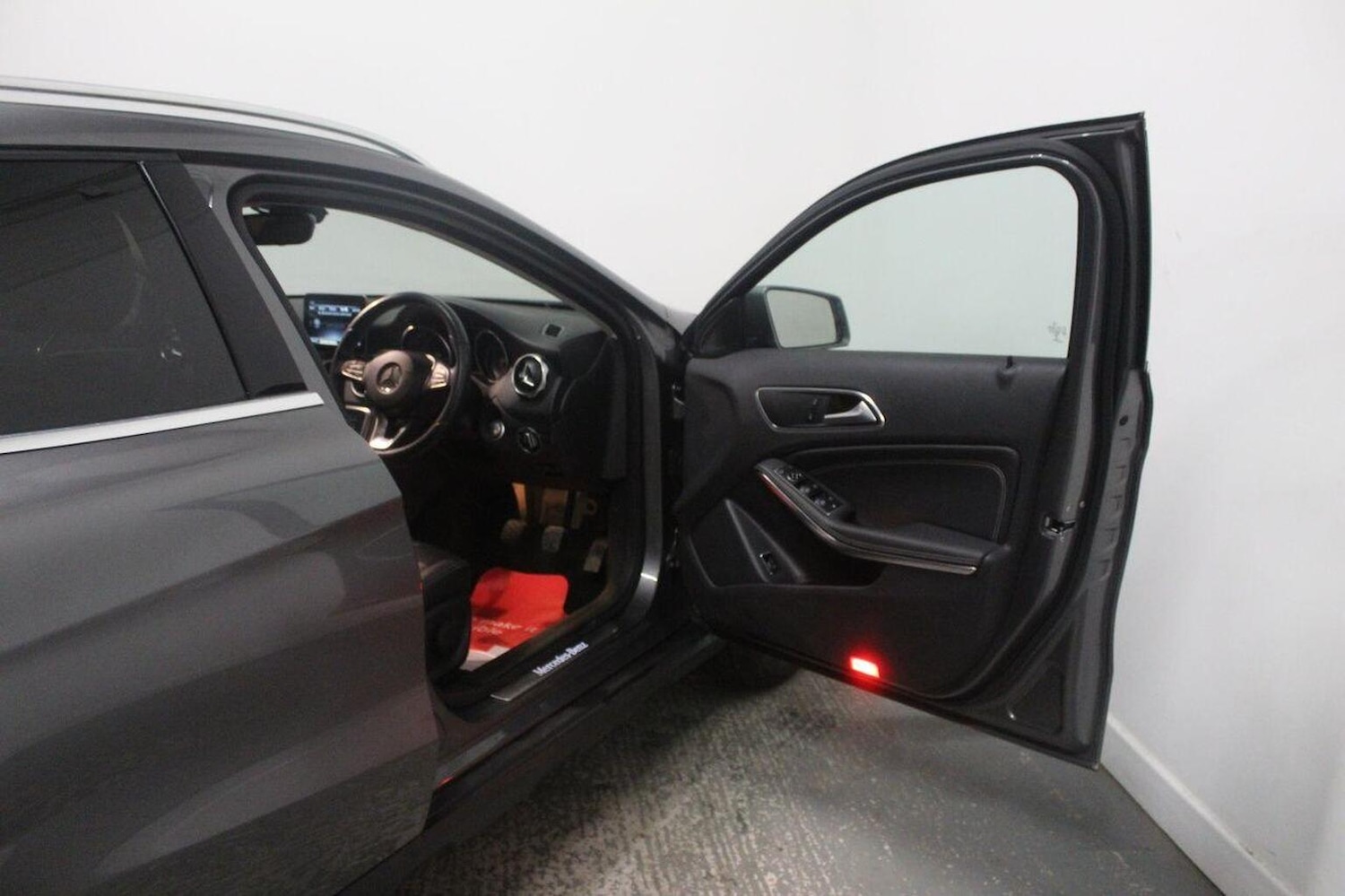 Used Mercedes-Benz GLA 2017 for sale - 76855395: Photo 23