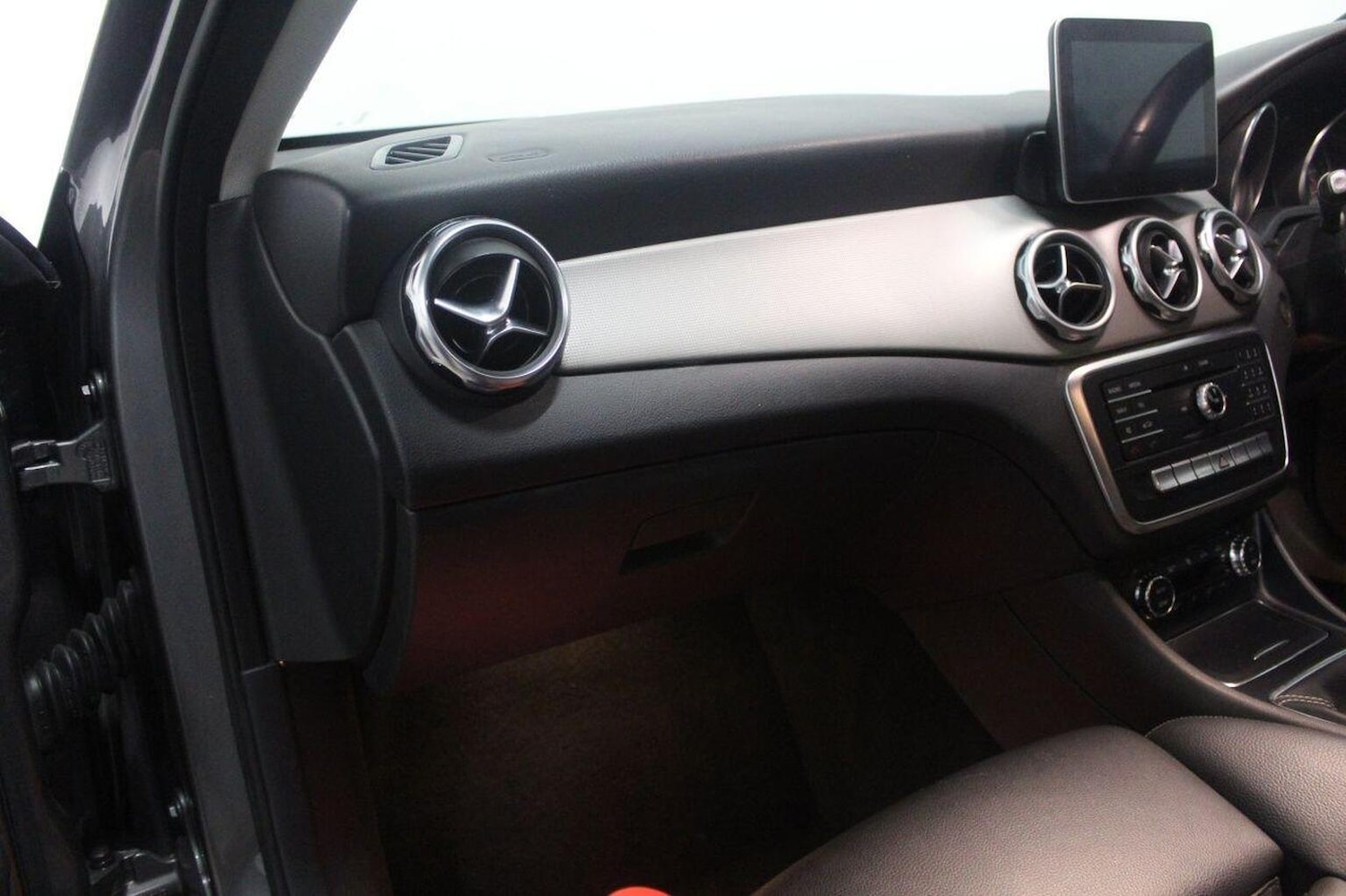 Used Mercedes-Benz GLA 2017 for sale - 76855395: Photo 29