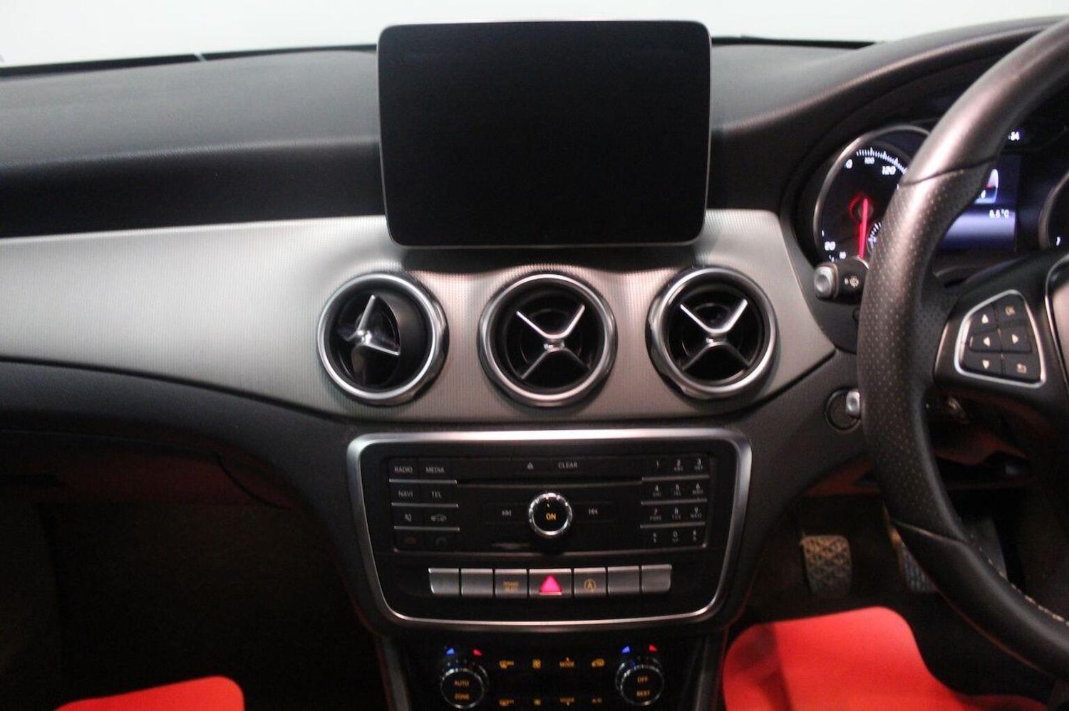 Used Mercedes-Benz GLA 2017 for sale - 76855395: Photo 31