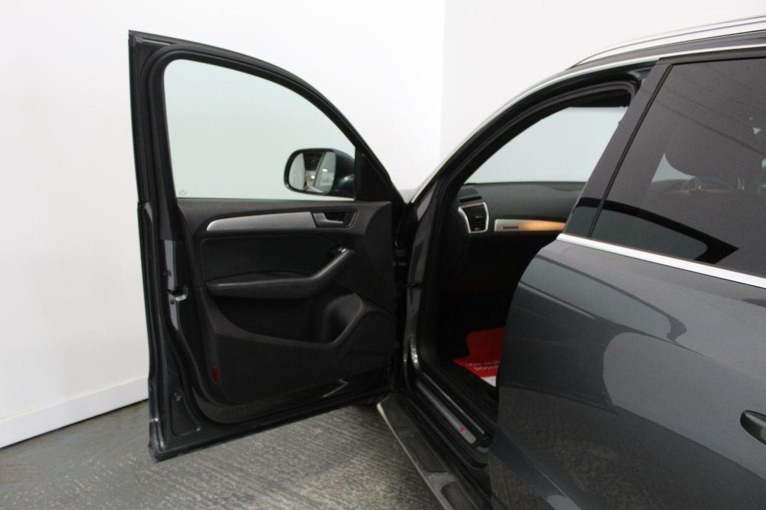 Vehicle 28