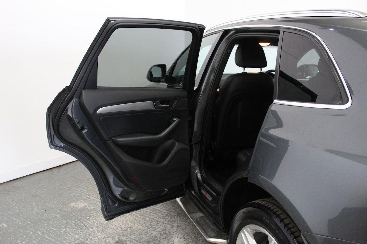 Vehicle 29