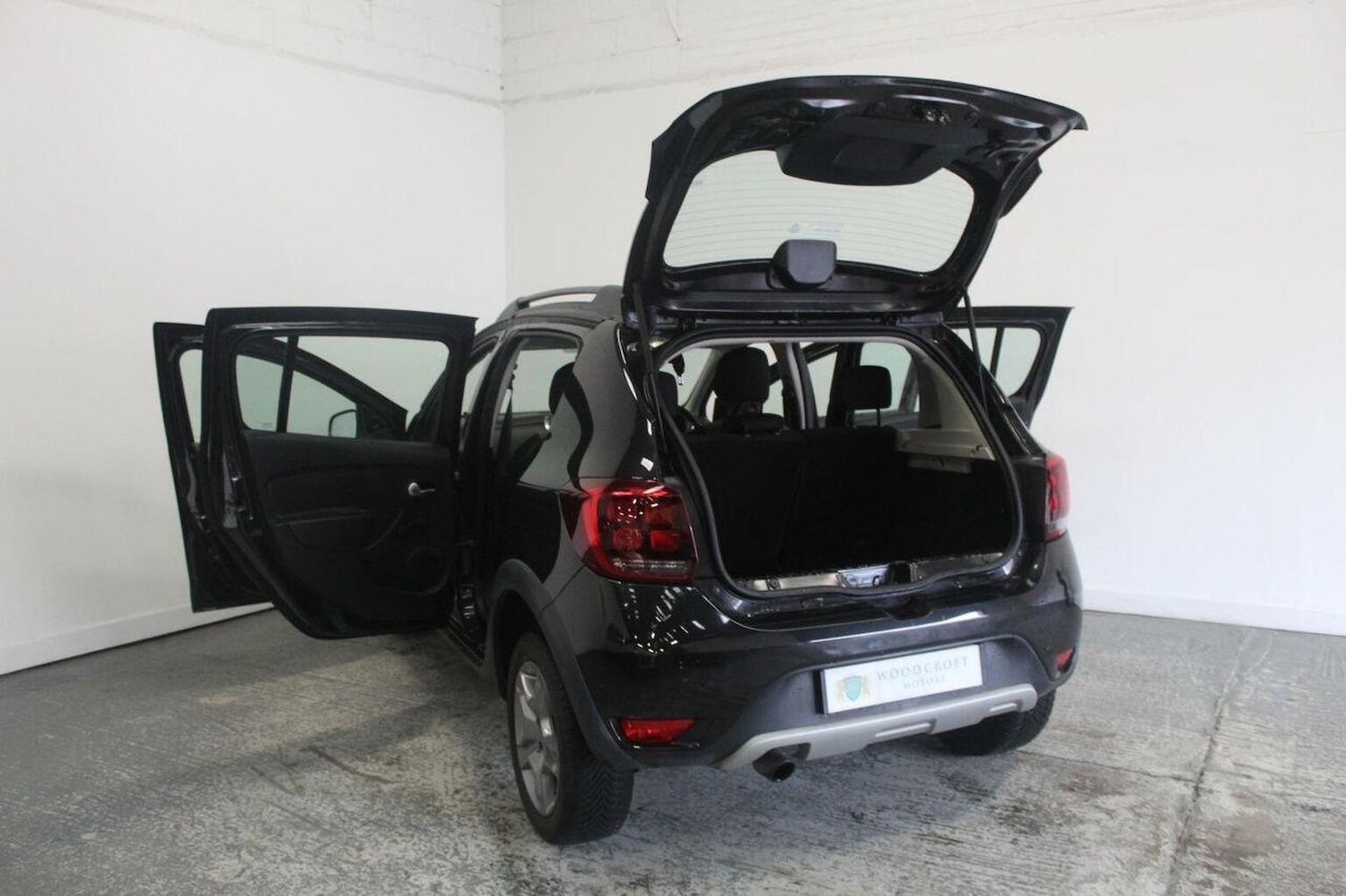 Used Dacia Sandero Stepway 2019 for sale - 76830344: Photo 19
