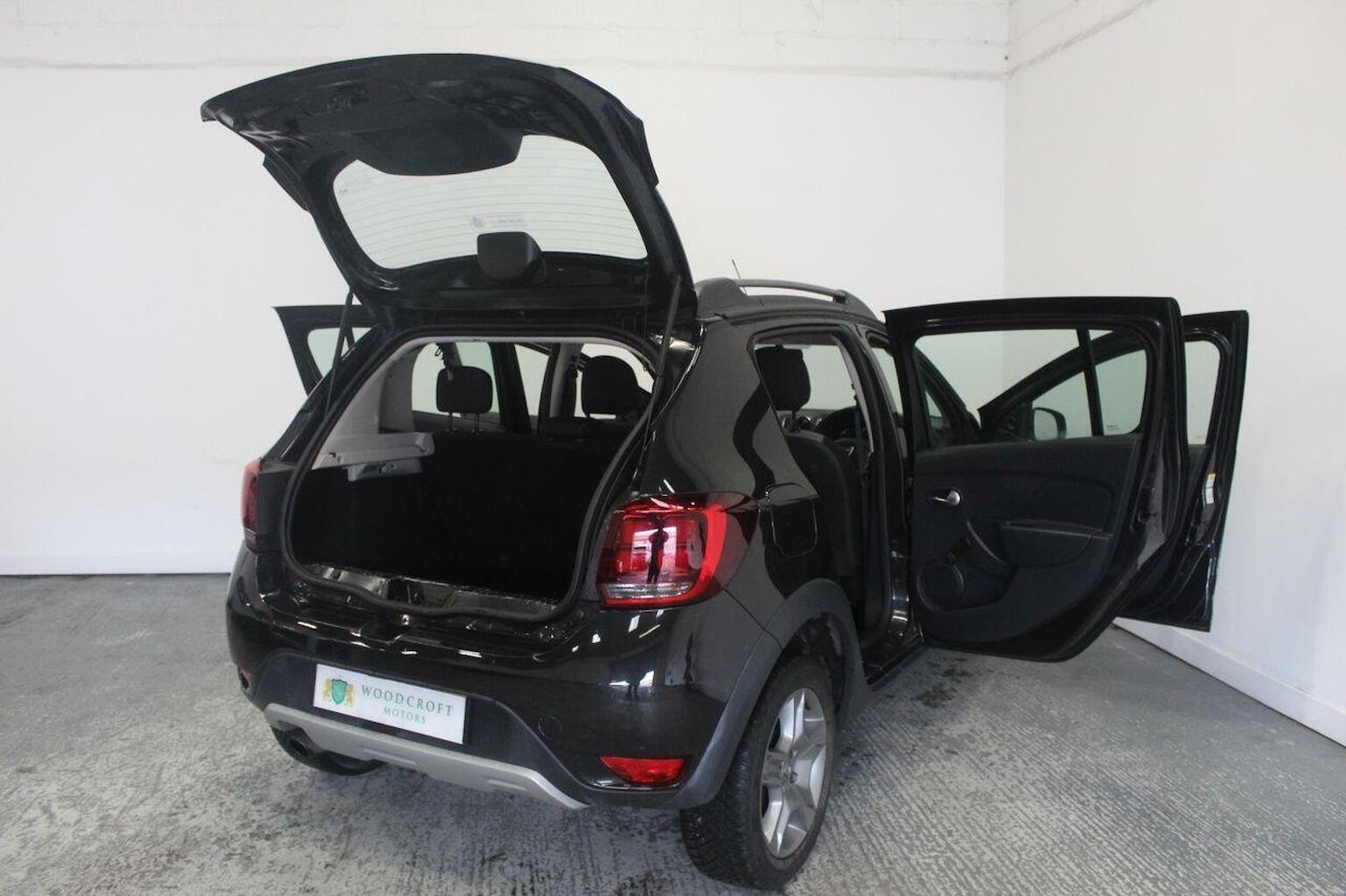 Used Dacia Sandero Stepway 2019 for sale - 76830344: Photo 20